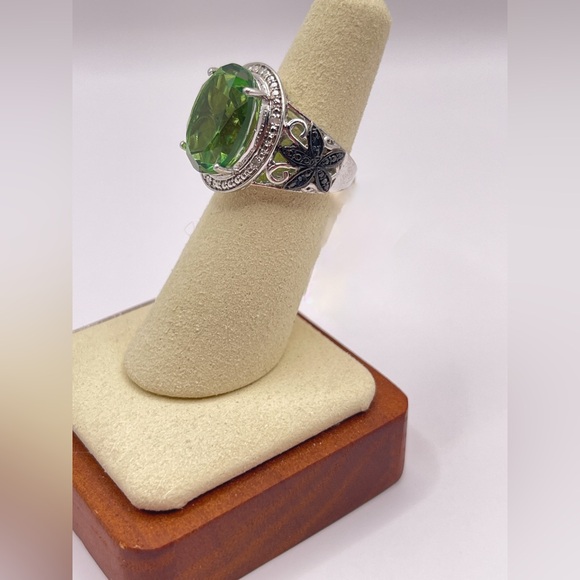 Simulated peridot in sterling silver with black rhinestone accents - Picture 3 of 11